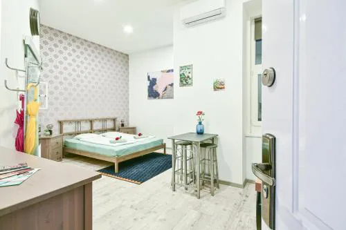 Peaceful Soho Apartment