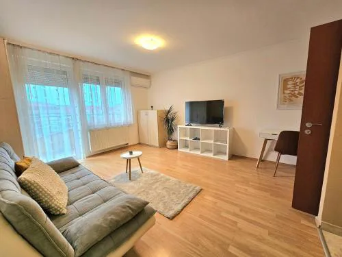 Petibo Apt - Green Grove - free parking in garage