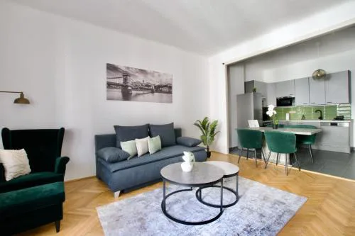 Premium Apartment by Hi5- Green Spot