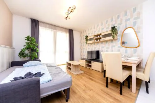 Prime Stay - Deluxe 2 Bedroom Family Apartment - Parking Included