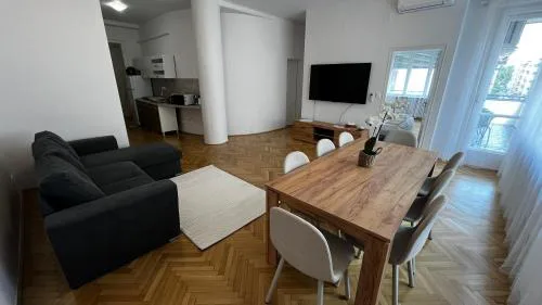 Riverside Residence
