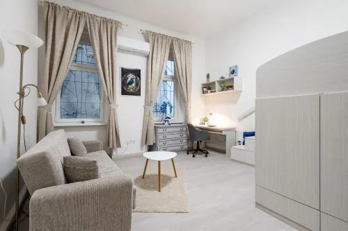 Rowena Holiday Home