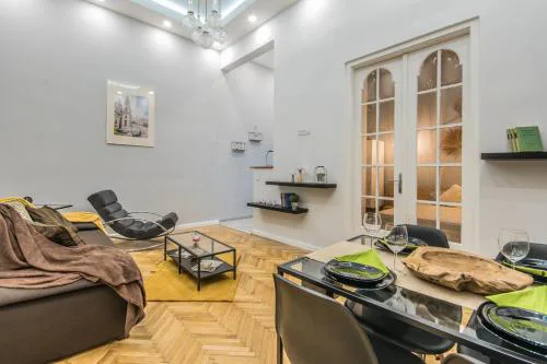 SemmiHome Budapest Semmelweis Street