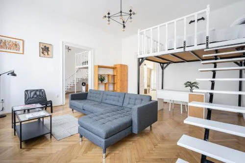 Setting Sun Apartment