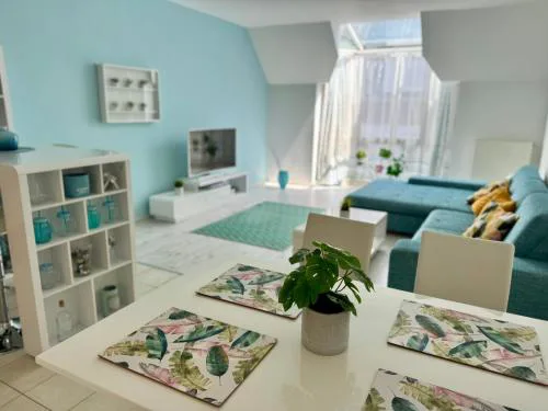 Spacious Soho Gem - City Center - Free Parking