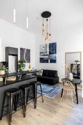 Standard Apartment by-Central Comfort
