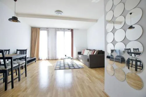 Standard Apartment by Hi5 - Kazinczy street