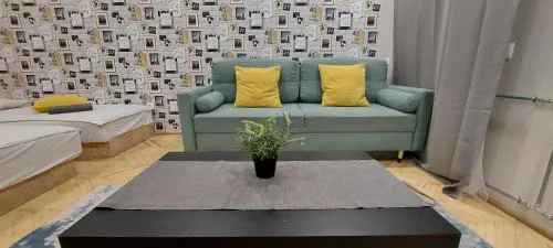 Studio 4 Apartment in the Party District