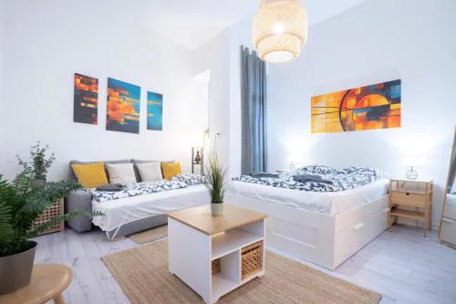 Studio In The Heart Of Party District KA28