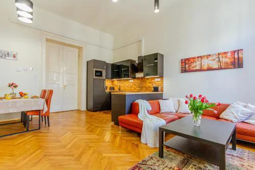Supercentral Boutique Suite