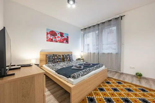 TOL26 Chic Studio