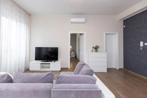 Top City Center Apartment!