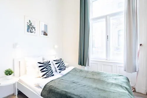 Ultra Central Friendly Studio
