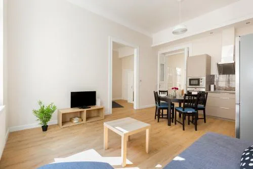 Westend Center Apartment-Prime Location