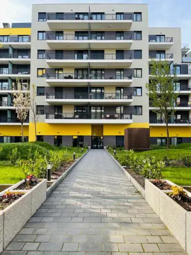 WestSide Garden Modren Family Apartment with Parking