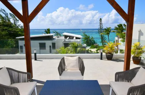 Penthouse de la plage, private lift