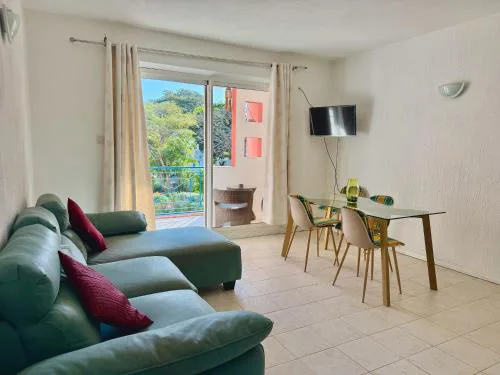 Azur Beach Complex - 1 min from Pereybere beach