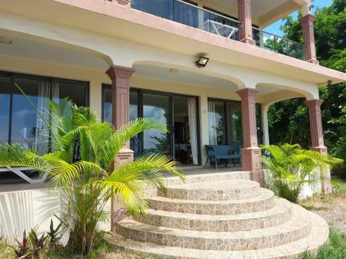 Villa pied dans l'eau Pointe aux Piments