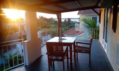 Le Colonial Cocoon apartment
