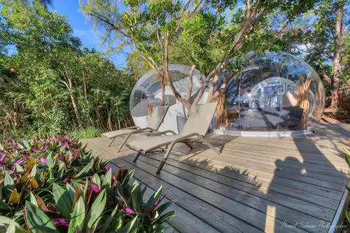 Bubble Lodge Ile aux Cerfs Island