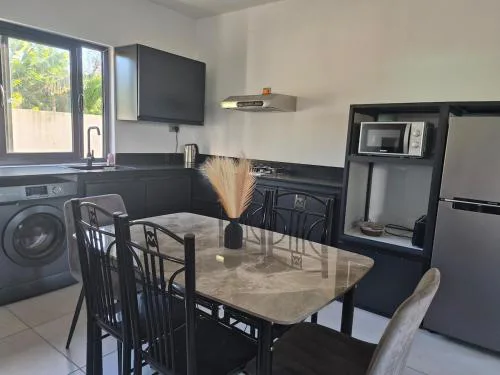 Ascella 3 bedroom villa - 5 Min Walk to Beach