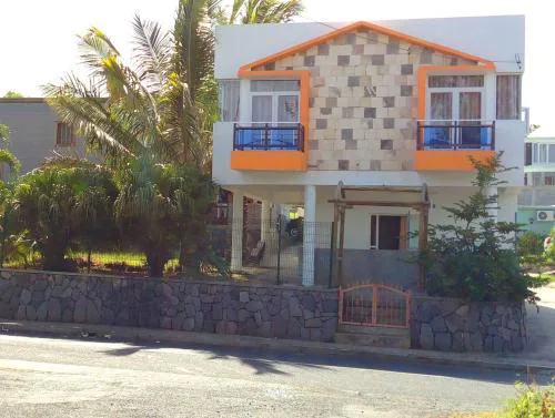 Chez Clenya Guesthouse