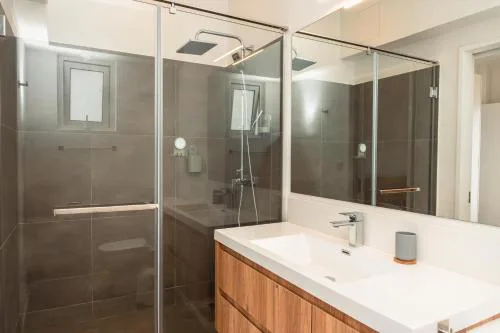 Townhouse moderne avec piscine et jardin