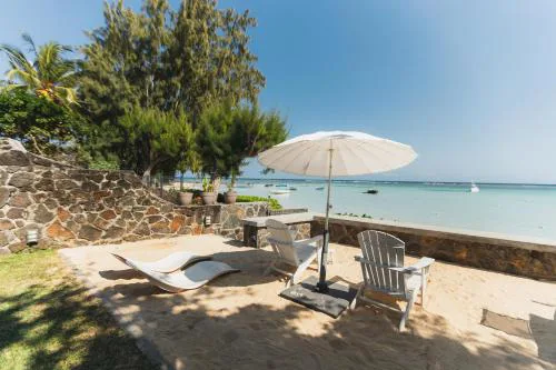 Exceptional beachfront villa with lagoon view