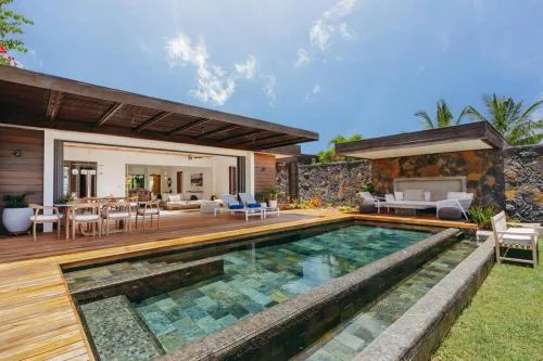 Peninsula, 3 Bedroom Luxury Beach Villa by LOV Mauritius