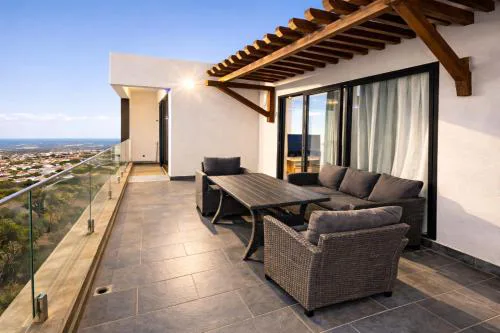 3 BD Luxury Beachfront Penthouse