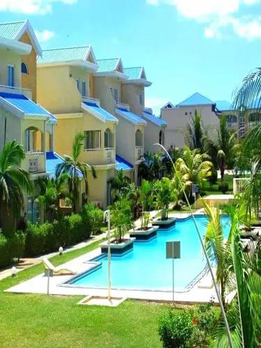 3 bedroom Ground Floor beach Flic en Flac