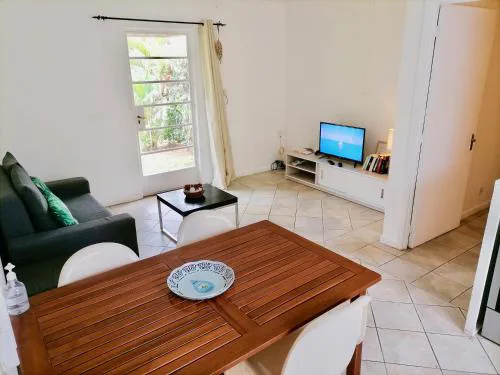 Beachfront 2 Bedroom-house - Tilacaze