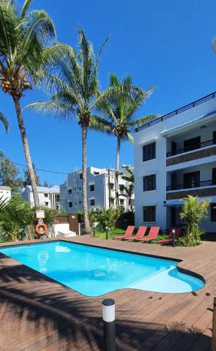 Les Cerisiers - Exclusive Beach Residence - 3 Bedroom Modern Apartment, Flic en Flac