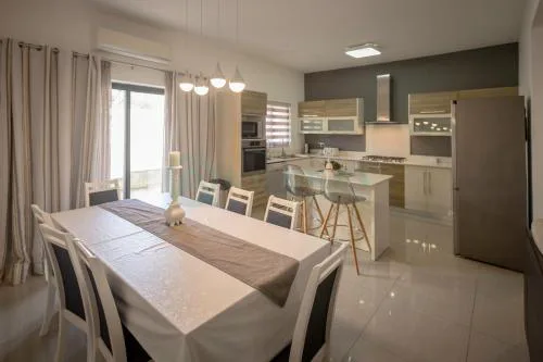 Ocean Bliss 3 Bedroom Apartment