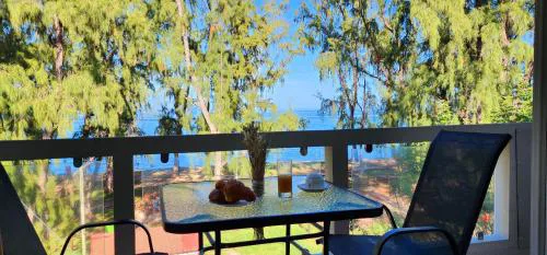 Phoenix Beach Apartments sea view