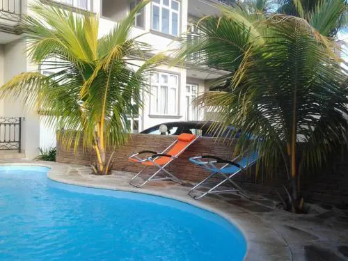 Twins Apartments Flic en Flac Beach