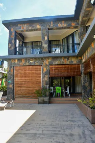 Villa 1
