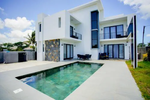 4 King Size Bed Villa with Pool & BBQ Grand Baie