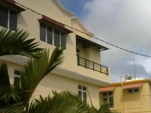 Charming Apartment in Grand Baie with Pool