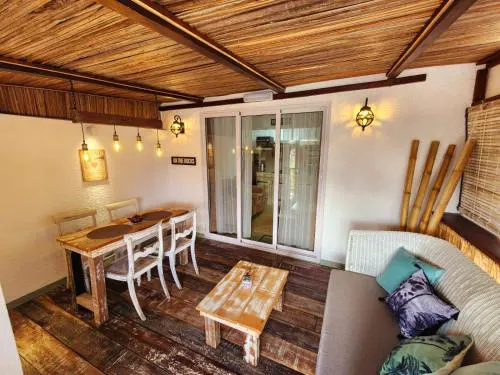 Cozy Apt near Beach with Fine Cuisine & Pool TRR7
