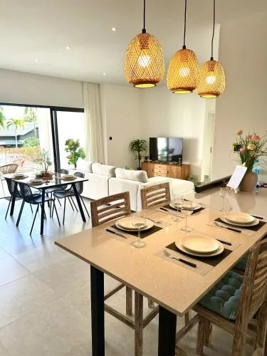 Modern 3BR Beachside Apt - 2 Mins to Pereybere Beach