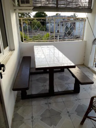 Modern Apartment in Grand Bay, Balcony