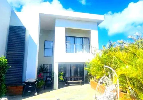 Modern Eco-Townhouses in Grand Baie - 7 Mins Walk to Beach