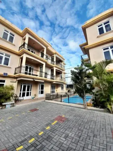 Pereybère 4-bed apartment with pool