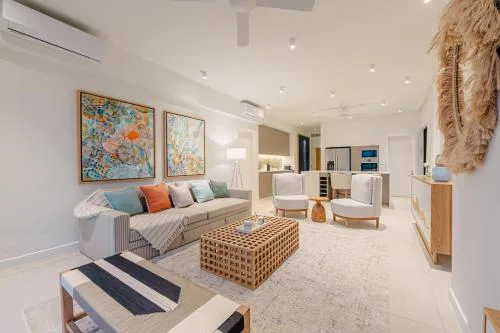 Sea View Penthouse with Rooftop, Grand Baie