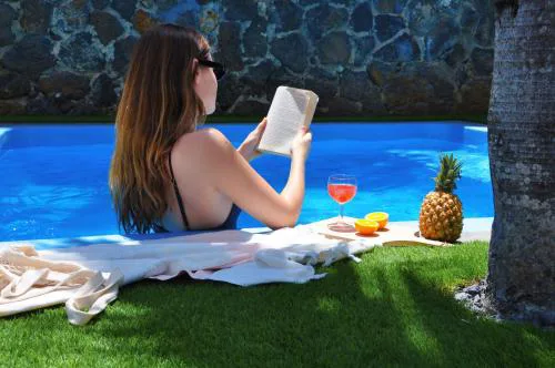 The Palms Tropical Pool Villa in Pereybere