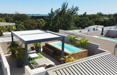 Villa Eden-2 bedrooms with Private Rooftop Terrace & Pool, access to private beachclub, Ki Residences, Pereybère - Managed by KSN