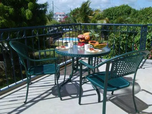 Charming apartment in Grande Gaube with shared pool
