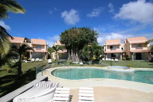 Résidence Les Banians - Complexe privé en bord de mer avec piscine