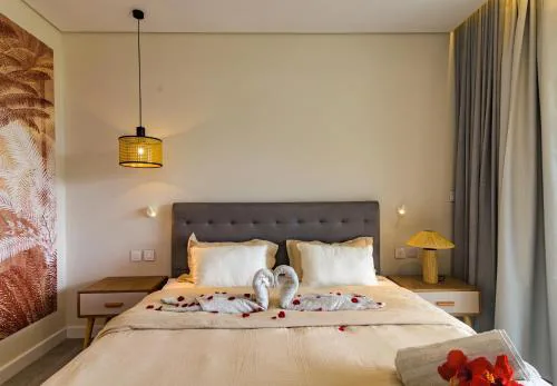 Amaris Apartment Beachfront by Oceanaxe Holidays